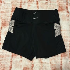 Nike Aeroadapt Spandex